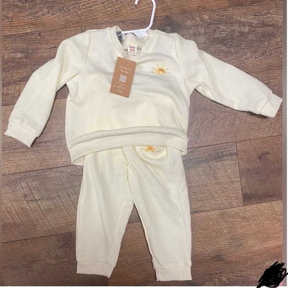 💕2 For $10 NWT Cozy Cubs 2 Piece Set Size 18-24 months - Picture 2 of 3